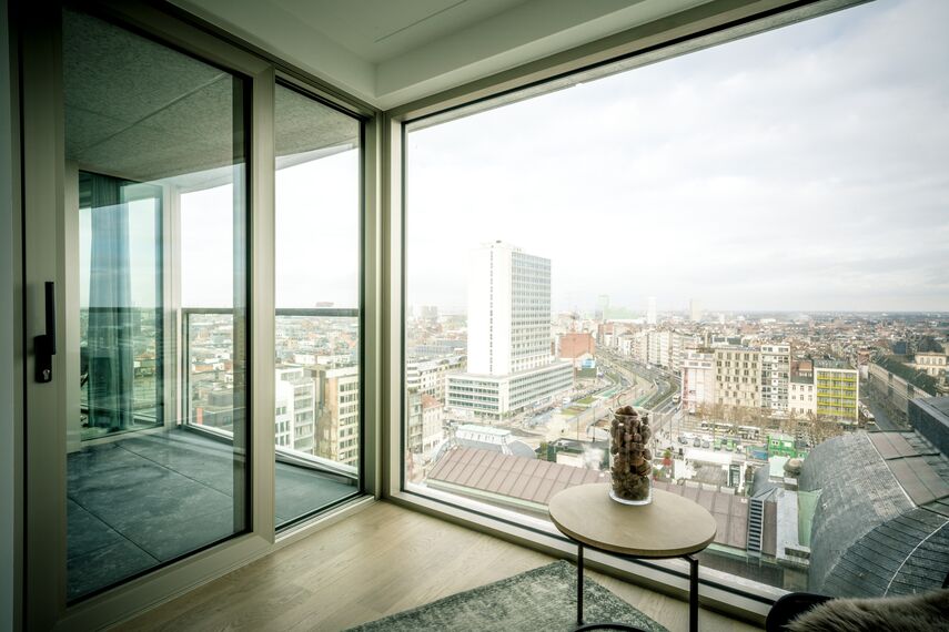 ConceptWall 60 Fassaden, ConceptPatio 155 Schieben und Falten und MasterLine 8 Fenster - Wohnungskomplex Antwerp Tower ansässig in Antwerp, Belgienë